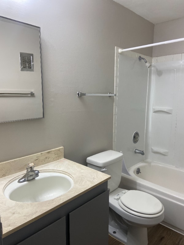 Building Photo - 14409 8th Ave SW