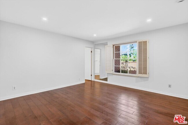 Building Photo - 3713 Dellvale Pl