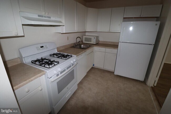 Building Photo - 10850 Green Mountain Cir