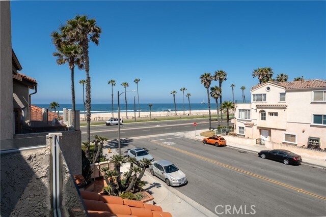 Building Photo - 1400 Pacific Coast Hwy