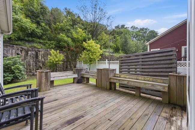 Building Photo - 2661 Avery Park Dr