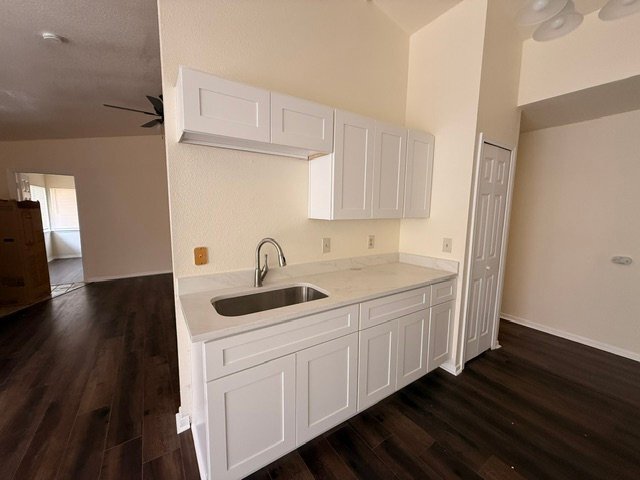 Building Photo - 9479 Brushy Point St