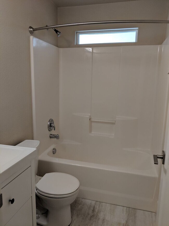 Building Photo - 121/123 N. Garrison Road