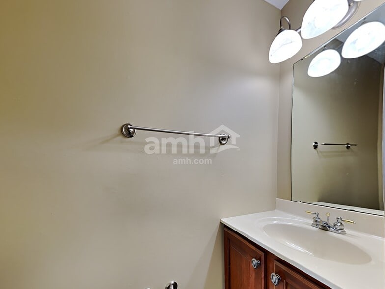 Building Photo - 25 Wheatmore Ct