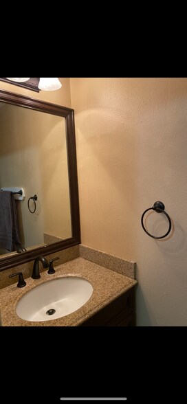 Building Photo - 12828 Kings Lake Dr