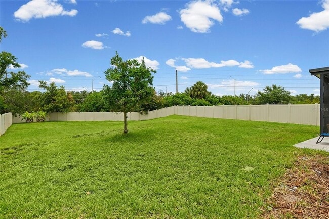 Building Photo - 10966 High Noon Trl