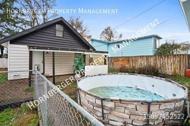 Building Photo - 1327 E Walton Ave