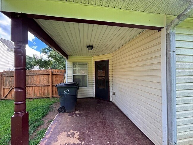 Building Photo - 3287 Baymount Way