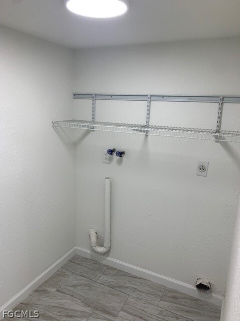 Building Photo - 11460 Summerwinds Ct