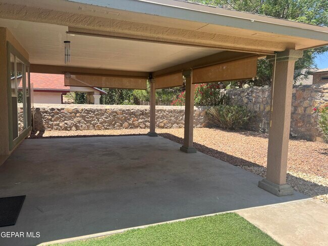 Building Photo - 7065 Tierra Roja St