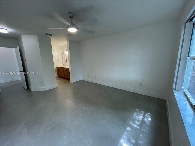 Building Photo - 3325 NW 79th Way