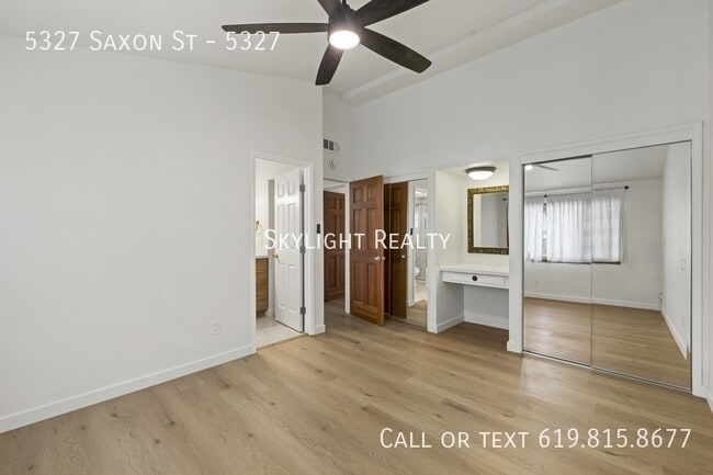 Building Photo - 5327 Saxon St