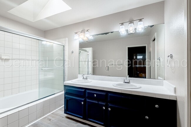 Building Photo - 2 Bedroom/2 Bath Condo with Garage  - $189...
