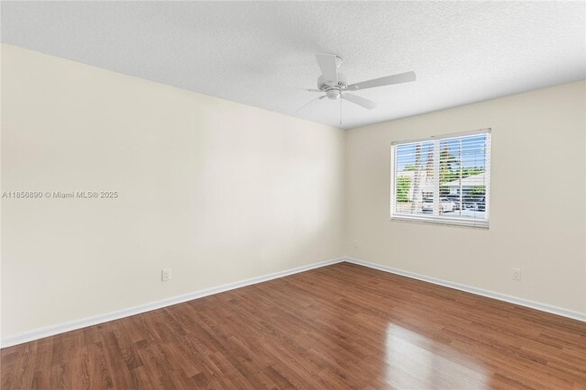 Building Photo - 15800 Surrey Cir