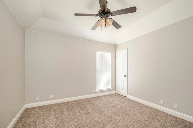 Building Photo - 2903 Savoy Pl