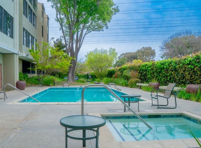 Building Photo - Charming 2 Bed, 2 Bath Condo in Santa Clara
