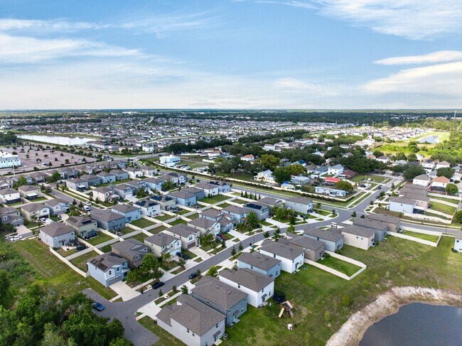 Building Photo - 4BR For Rent - Riverview