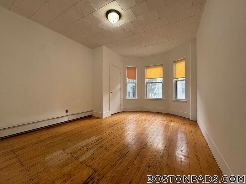 Building Photo - 2 Torpie St