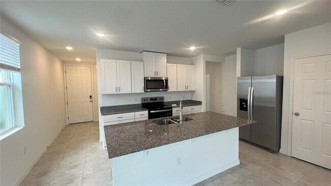 Building Photo - 3185 Viceroy Ct