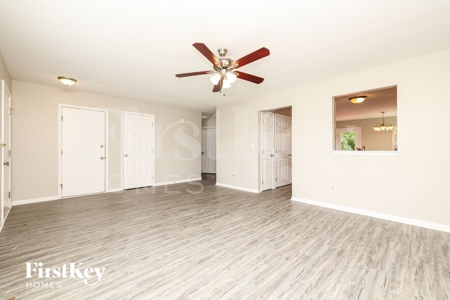Building Photo - 40 Sprucewood Ct