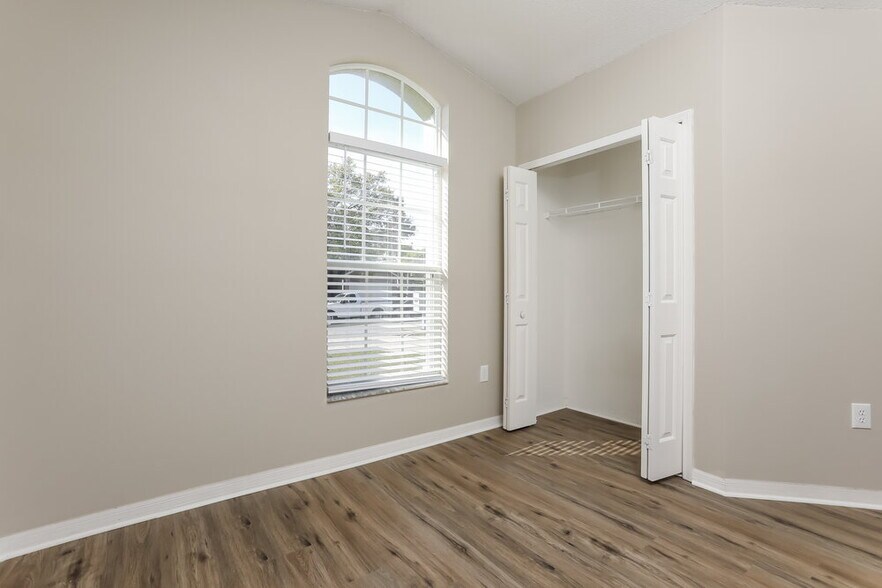 Building Photo - 2117 Flintlock Blvd