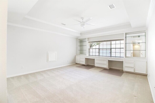 Building Photo - 14127 Swallowfield Dr