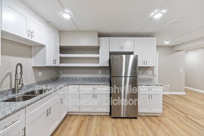 Building Photo - 201 Sylvis St