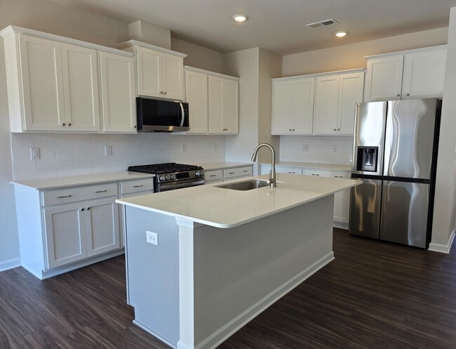 Building Photo - 1852 Pheasant Trce Cir