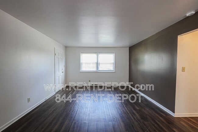 Building Photo - 2805 Ravenswood Dr