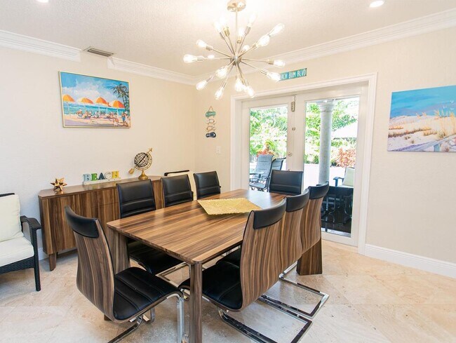 Building Photo - 433 SE 3rd Ter