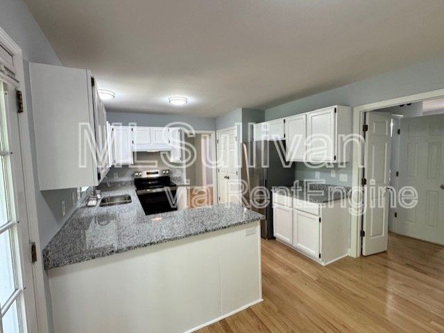 Building Photo - 302 Rushingwater Dr
