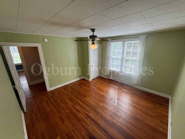 Building Photo - 159 Stanton Dr