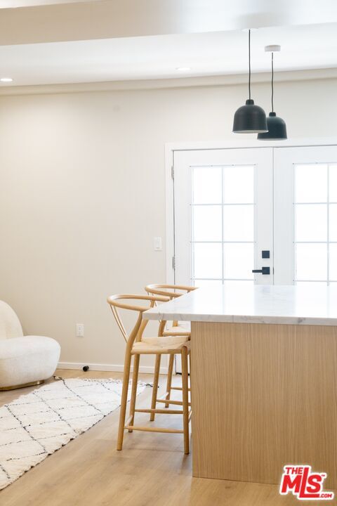 Building Photo - 1409 N De Longpre Ave