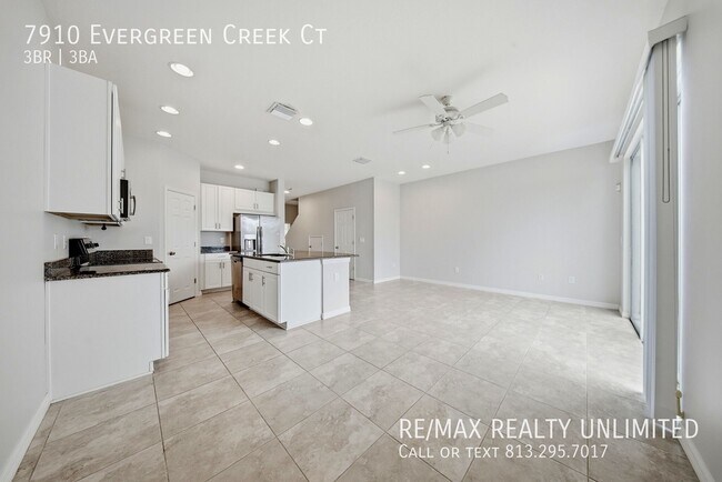 Building Photo - 7910 Evergreen Creek Ct