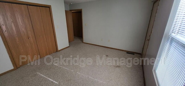 Building Photo - 765 Campbell Rd