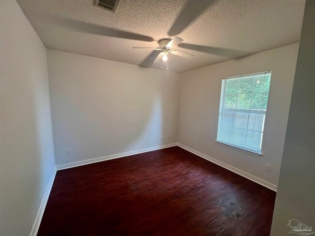 Building Photo - 6204 Silver Oak Dr