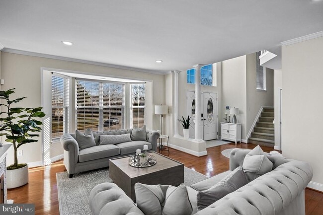 Building Photo - 7 Madison Ct