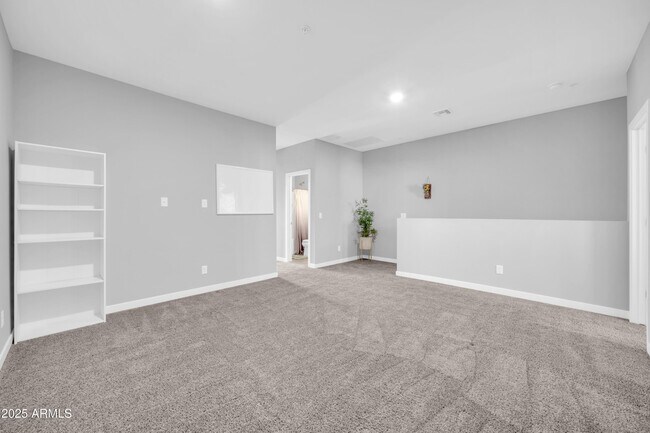 Building Photo - 8326 N 22nd Ln