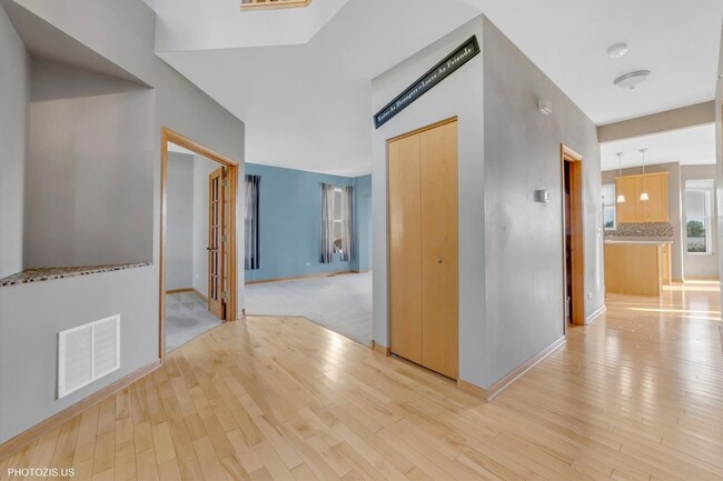 Building Photo - 24525 Champion Dr