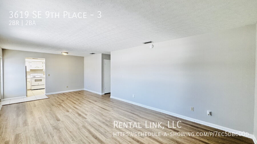 Building Photo - 3619 SE 9th Pl