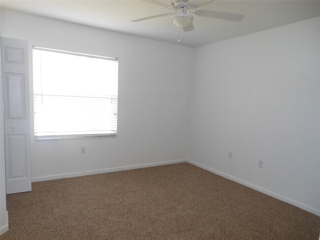 Building Photo - 6366 Landings Way