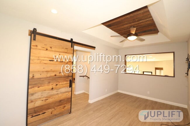 Building Photo - 4721 Meadowridge Rd