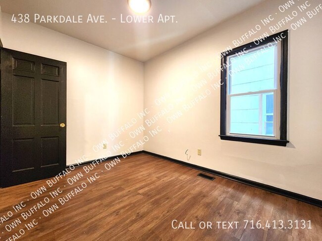 Building Photo - 2BR/1BA Lower Unit in the Heartbeat of Buf...