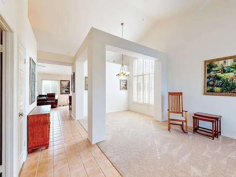 Building Photo - 2520 Lobelia Dr