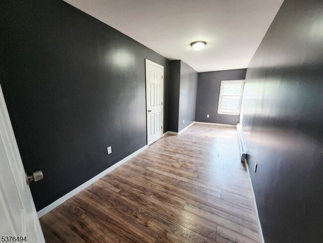 Building Photo - 116 Smith St