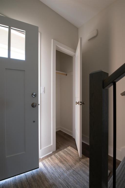 Building Photo - 7930 Greystone St