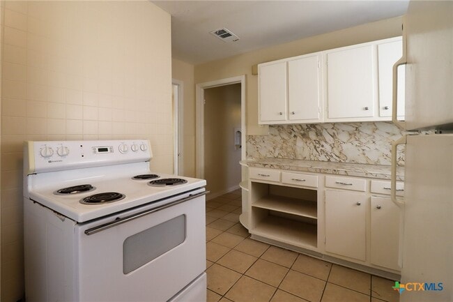 Building Photo - 1512 White Ave