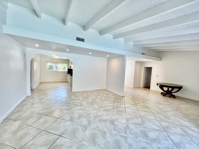 Dinning Area - 5352 Bayer Pl