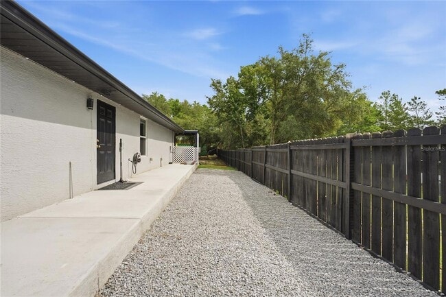 Building Photo - 10924 SW 48th Terrace