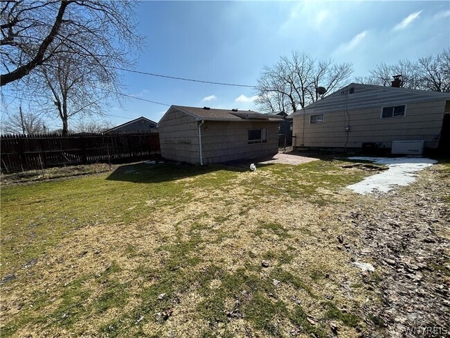 Building Photo - 128 Bannard Ave